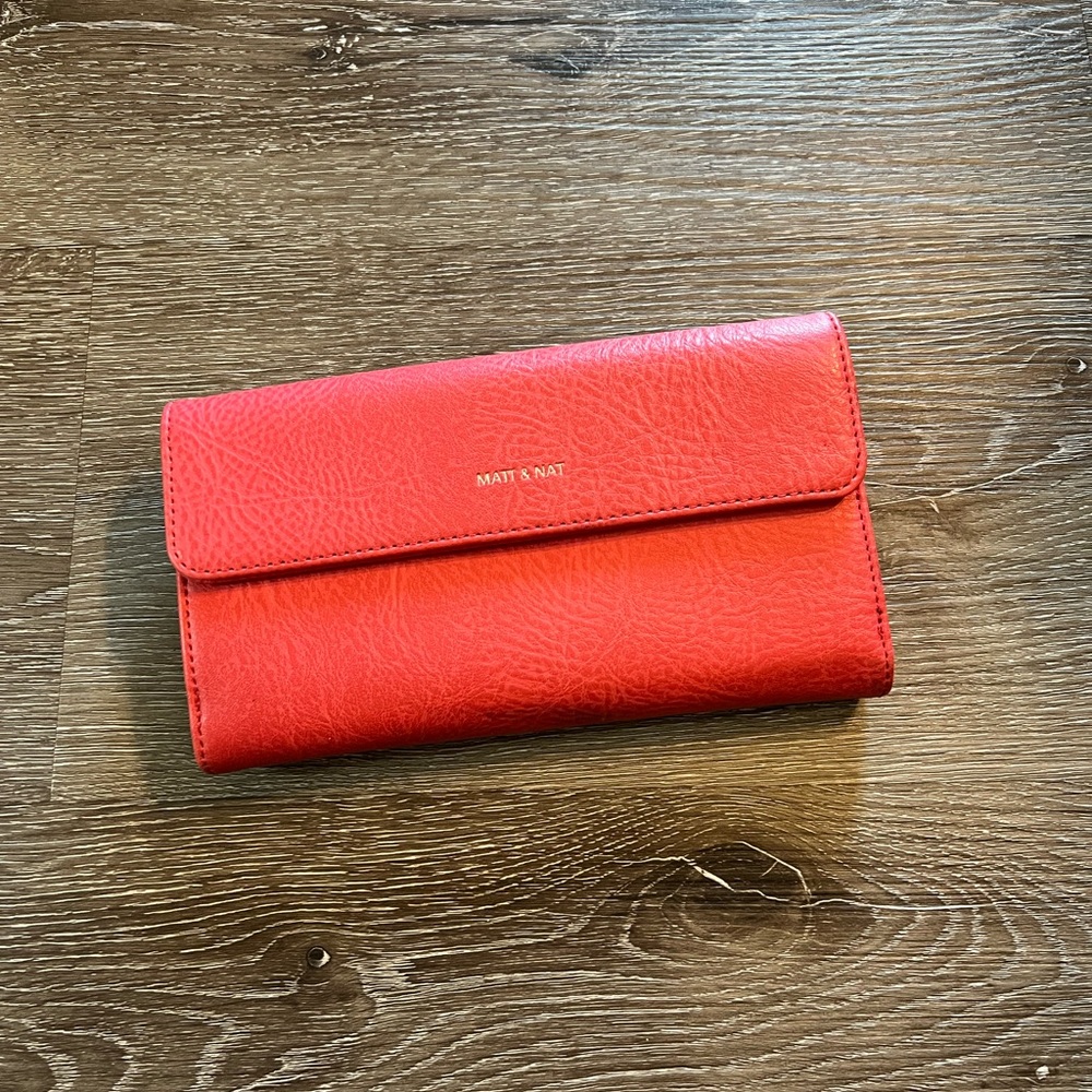 Matt & Nat coral wallet